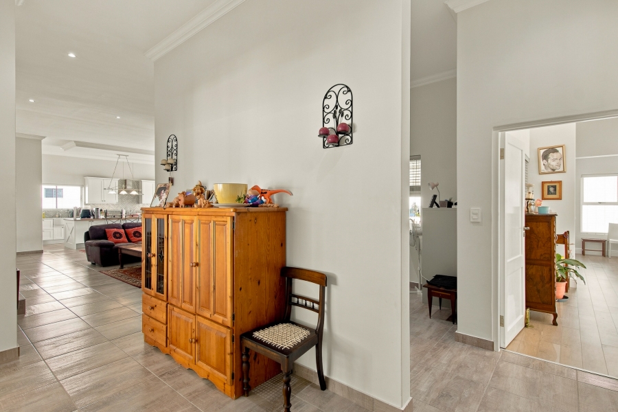 8 Bedroom Property for Sale in High Riding Country Estate Western Cape